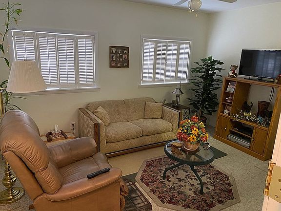 Family Room 13x11