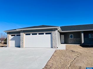 5900 Loxton St, Lincoln, NE 68526