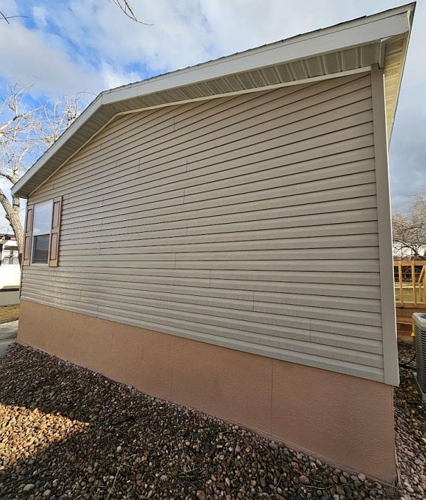 1st image of 201 Pioneer Cir #201
