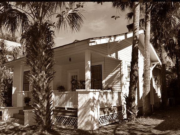 2nd image of 313 NW 2nd St