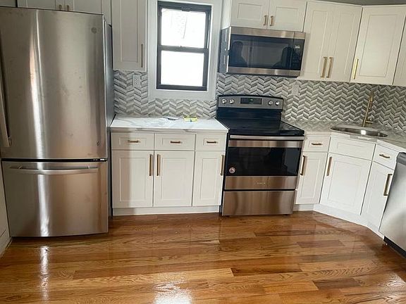5th image of 16035 121st Ave Floor 2