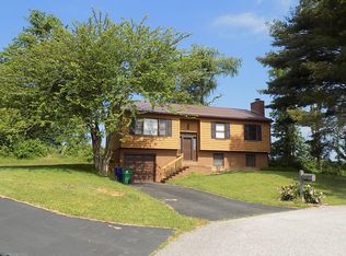 2105 Linden Ct, Blacksburg, VA 24060