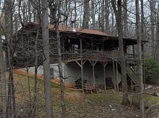 415 English Heifer Cove Rd, Flat Rock, NC 28731