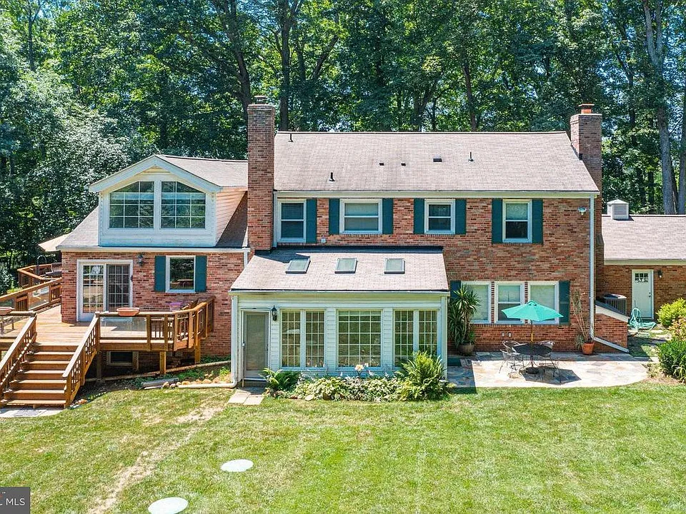 41272 Stone School Ln