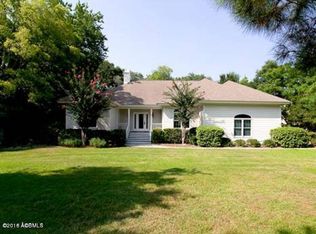 38 Dolphin Point Dr, Beaufort, SC 29907