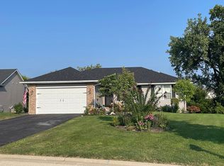 6332 Crystal Brook Ln, Machesney Park, IL 61115