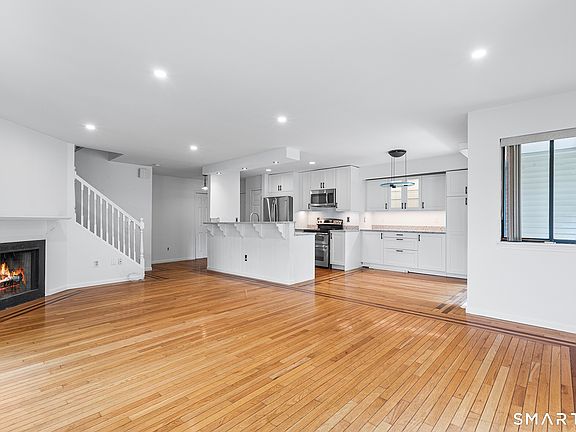 5th image of 1 Valley Road #202