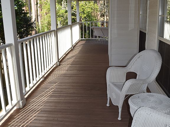 Wrap around porch (side)