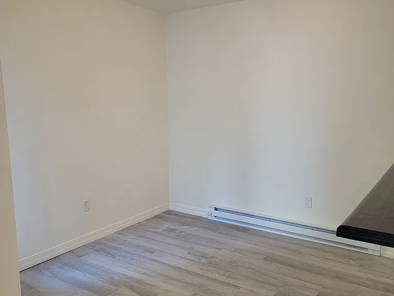 University Park Apartments near Cornell University — Photo 143