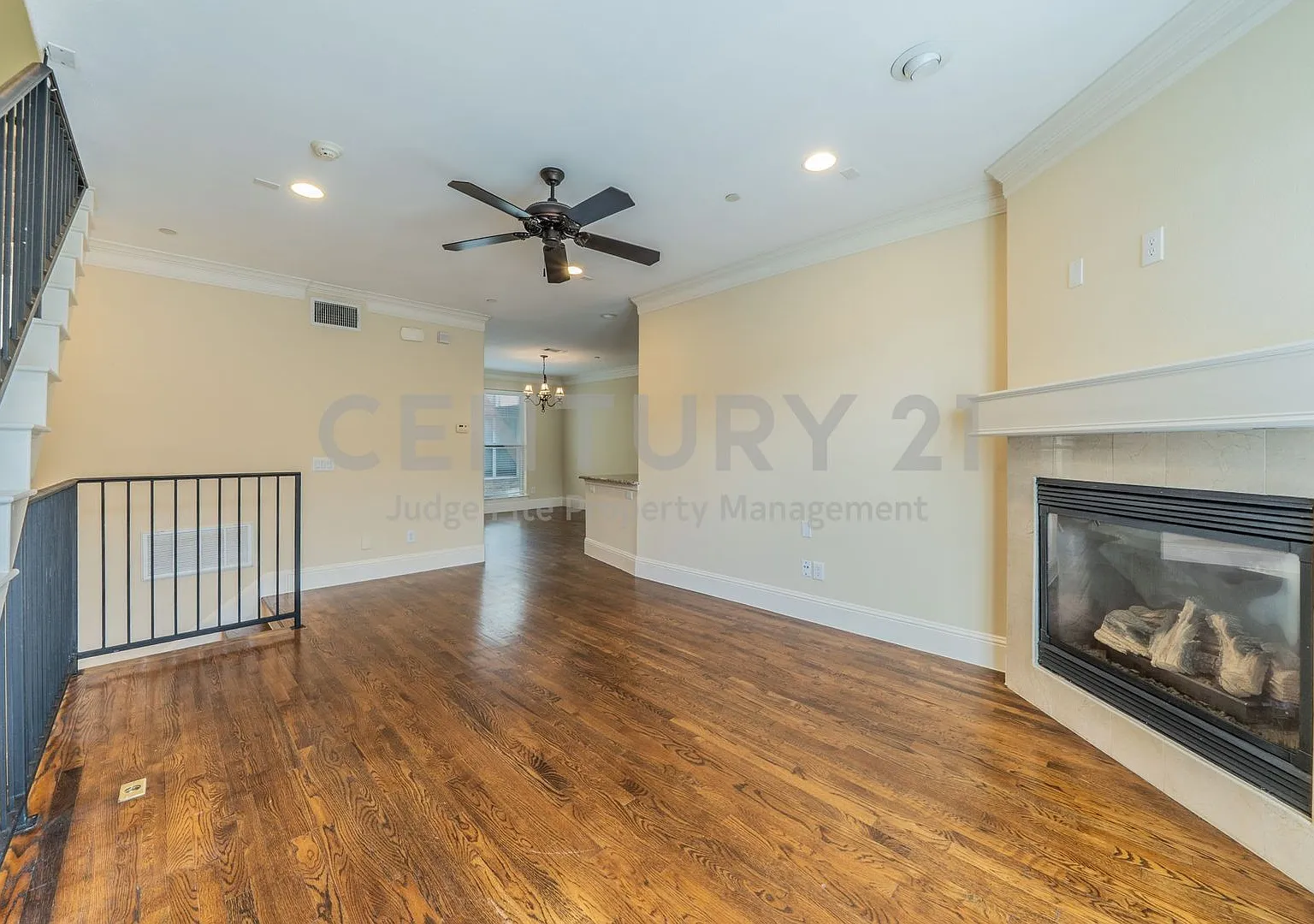 3-Story 4/4/2 Townhome in Highland Park ISD! — Photo 4