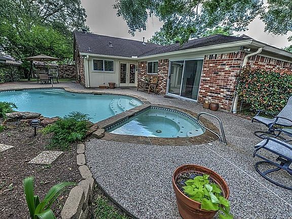 2nd image of 22806 Poppyfield Dr