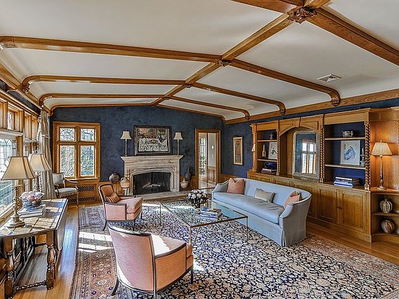 3rd image of 100 Woodfield Dr
