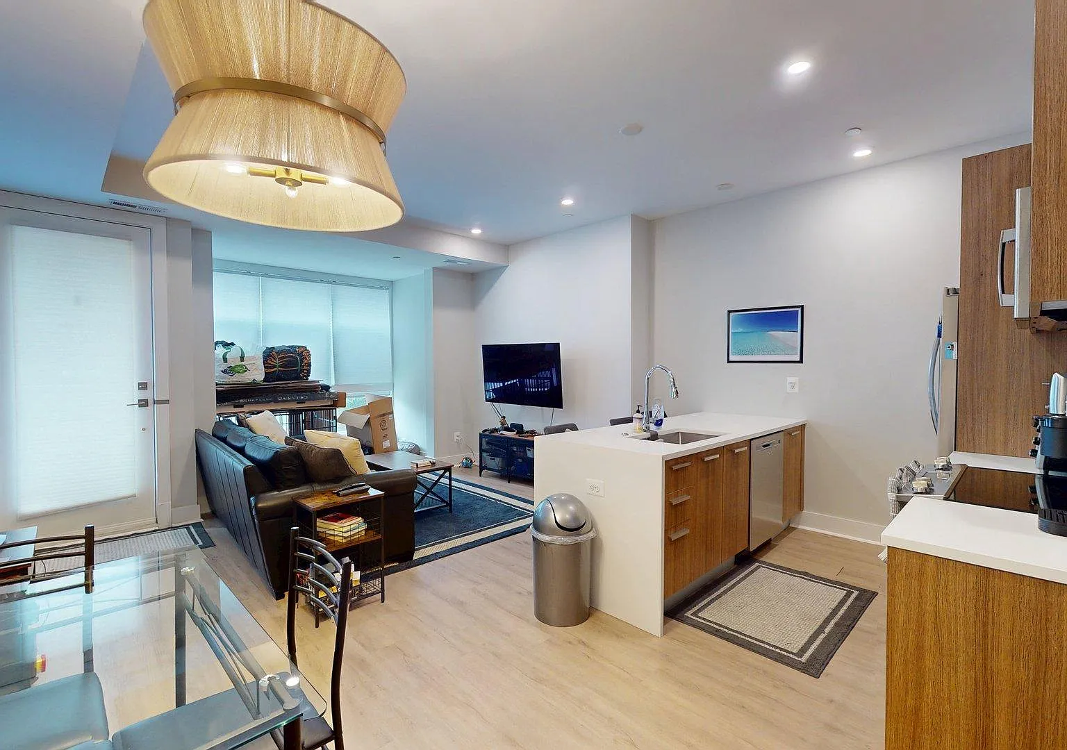 2 bed, 1.0 bath, 868 sqft, $2,895 — Photo 3