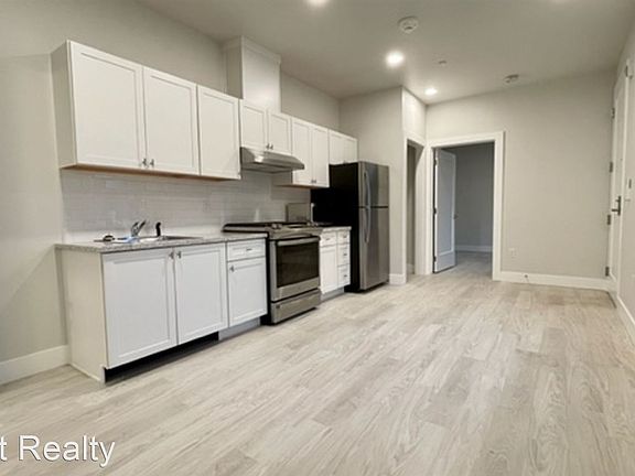 5th image of 3680 Broad St #100