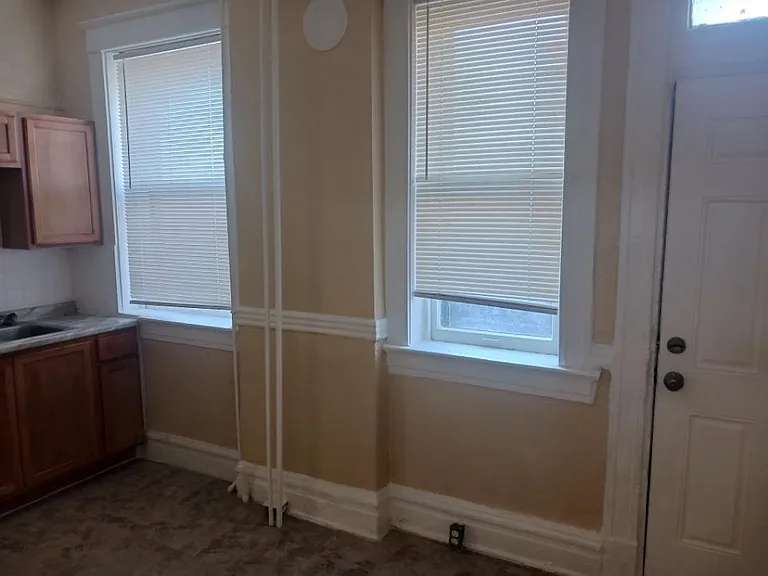 2611 Russell Blvd #B — Photo 3