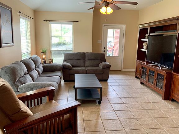 3rd image of 14411 Summerset Dr