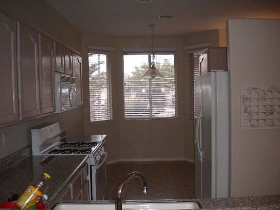 4th image of 9137 Green Thicket Ct