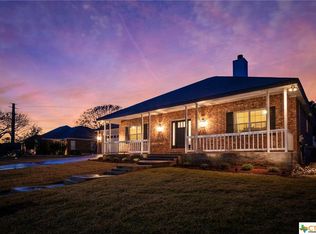 315 E Tanglewood Dr, New Braunfels, TX 78130