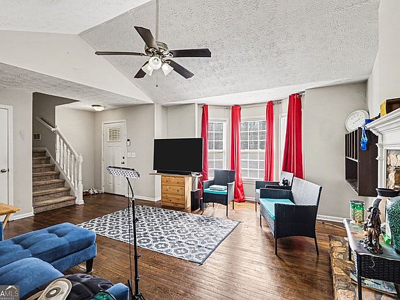 4th image of 4810 Hillside Ct