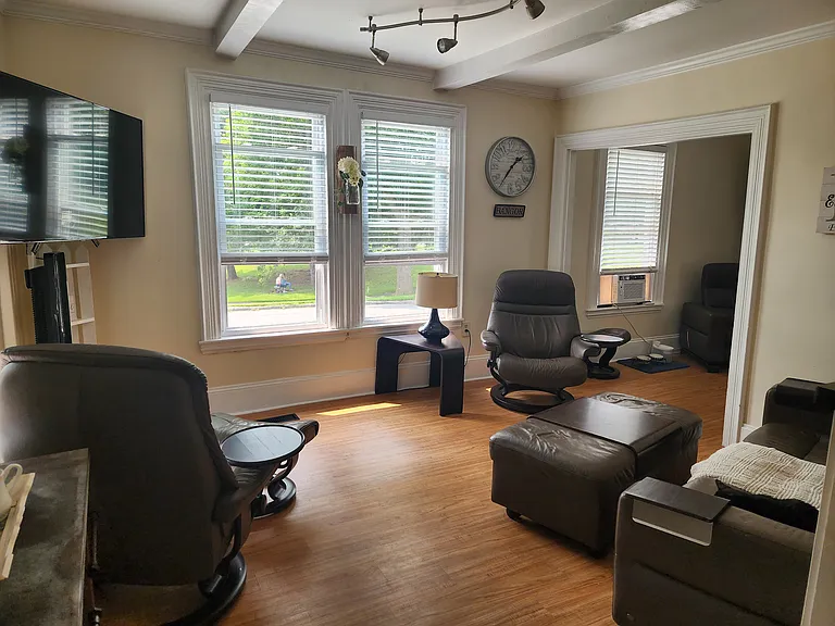 285 Pine St #4 — Photo 18