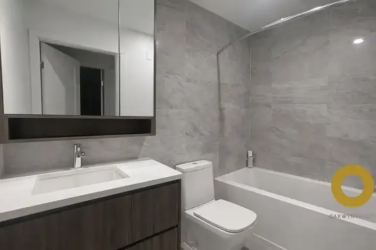 843 W 33rd Ave #1A — Photo 6