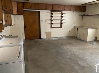 618 S Madsen Dr, Ripon, CA 95366