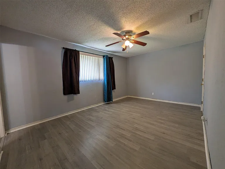 1800 Fernwood Cir — Photo 5