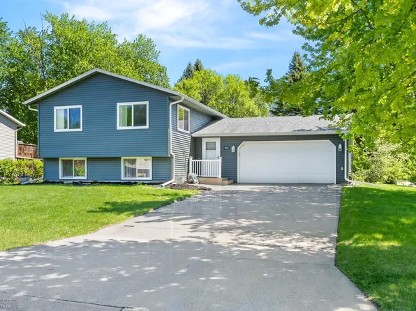 3003 15th Ave S, Moorhead, MN 56560