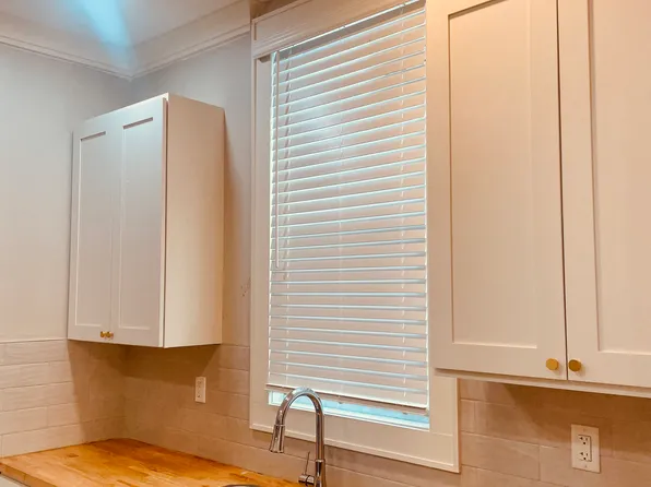 710 E 37th St, Savannah, GA 31401