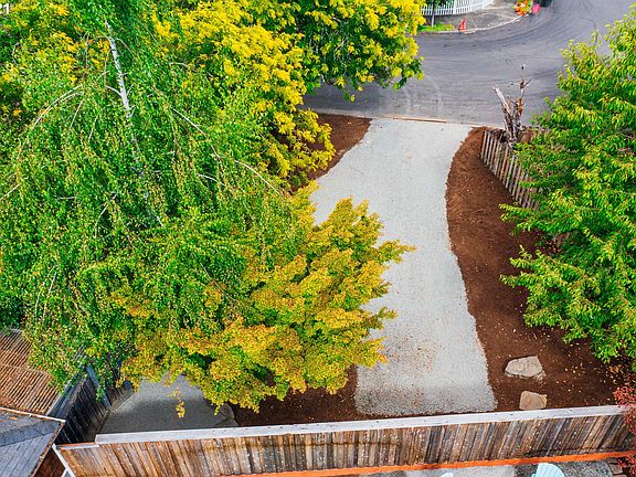 4th image of 10765 SW Black Diamond Way