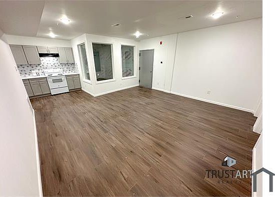 3rd image of 2317 N 15th St #3