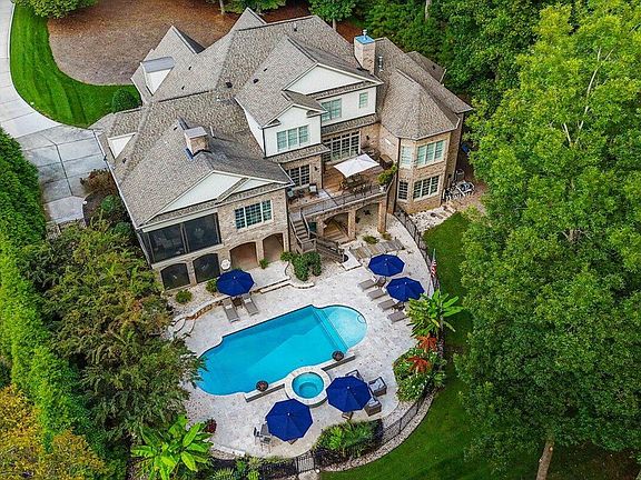 4th image of 1612 Barony Lake Way