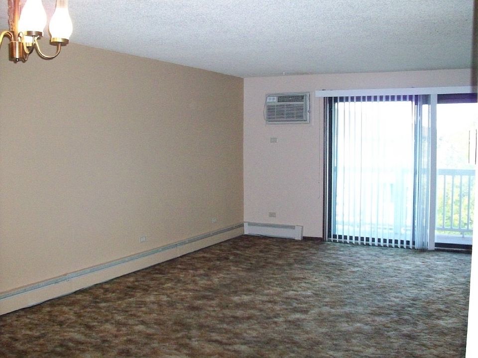 Living Room/Dining Room to Balcony