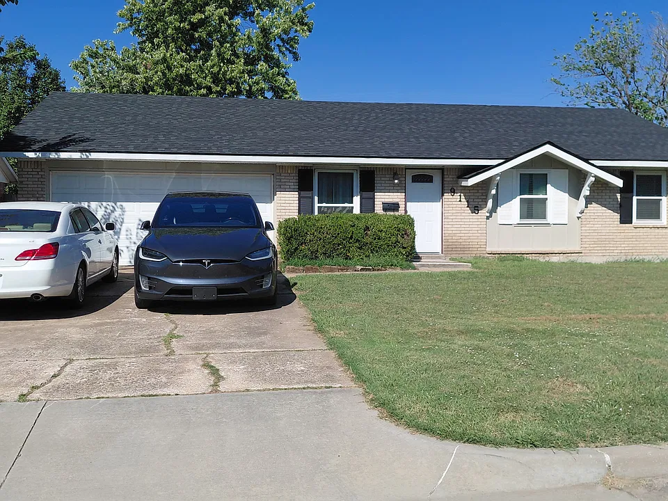 9115 E 46th Pl