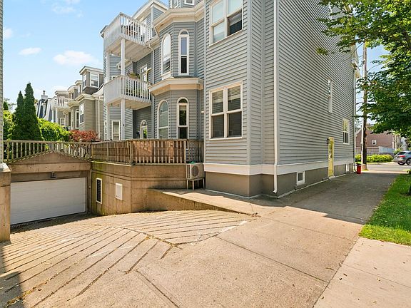 2nd image of 1069 S Park Ave #1