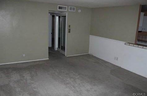 3rd image of 5403 Newcastle Ave APT 27