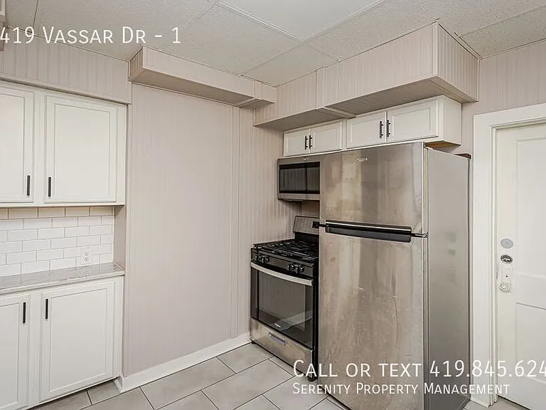 1419 Vassar Dr #1 — Photo 4