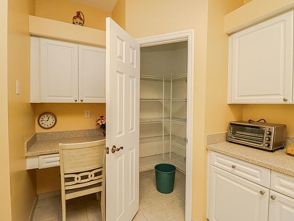 4th image of 109 Laurel Wood Way Unit 208