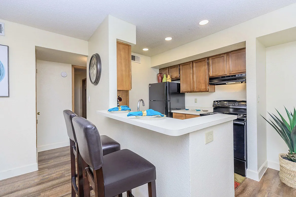 Kitchen Bar at Whispering Pines - Whispering Pines