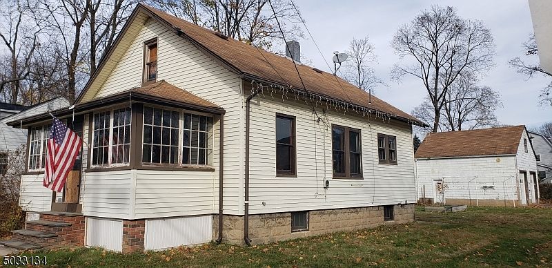 2nd image of 79 Fairchild Ave
