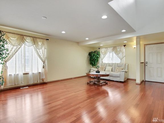 5th image of 8004 45th Ave SW