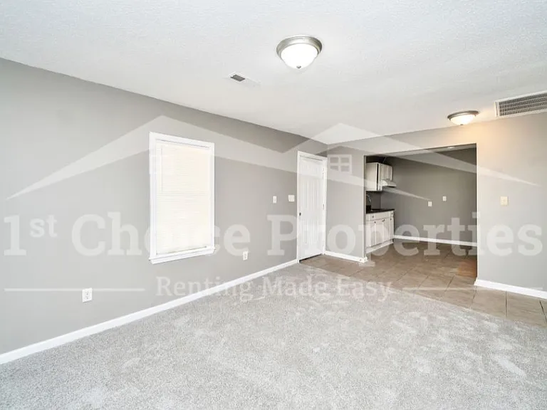25 Kendall Ave — Photo 4