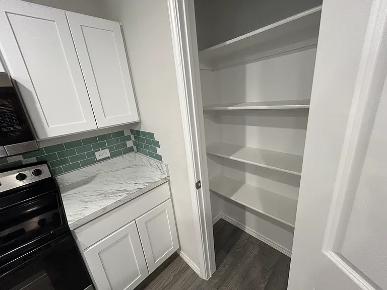 Kitchen pantry