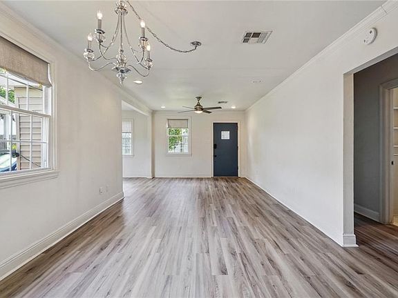 4th image of 407 Kenilworth St