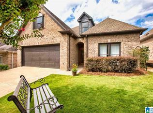 2837 Cross Bridge Dr, Vestavia, AL 35216