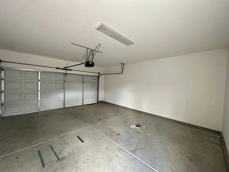 3233 N Kent St — Photo 2