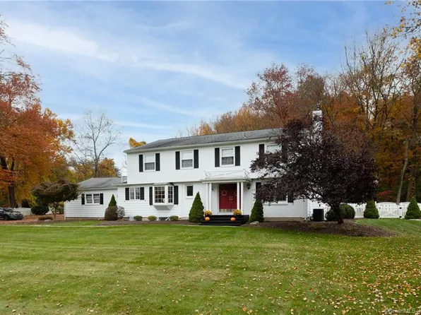 82 Northwood Drive, Middlebury, CT 06762