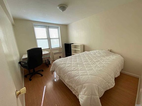 2nd image of 14330 Roosevelt Ave APT 2F