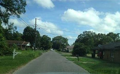 2nd image of 4812 Gautier St