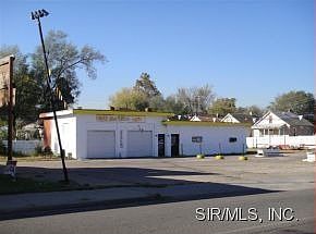 2nd image of 3000 State St